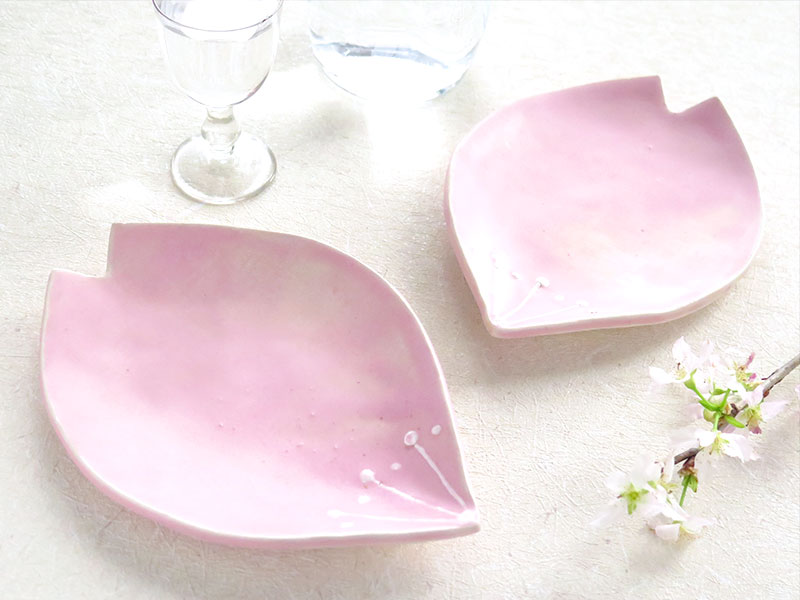 盛り付けが楽しくなる 桜花釉でつくる桜色の小皿 造ハウ Com