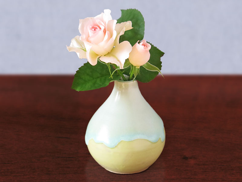 カラフルマット釉で作る♪ 春色のミニ花瓶 – 造ハウ.com